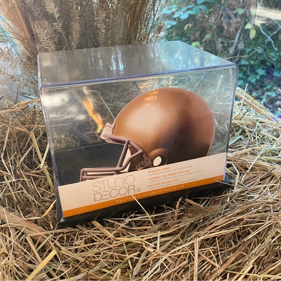 Quality Acrylic Display Case 5”x7”x5” For Mini Helmets And Other Collectables - Picture 3 of 7